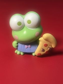 Keroppi Mini Figure Holding Pizza
