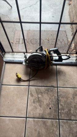 Wormdrive skill saw works great 40$