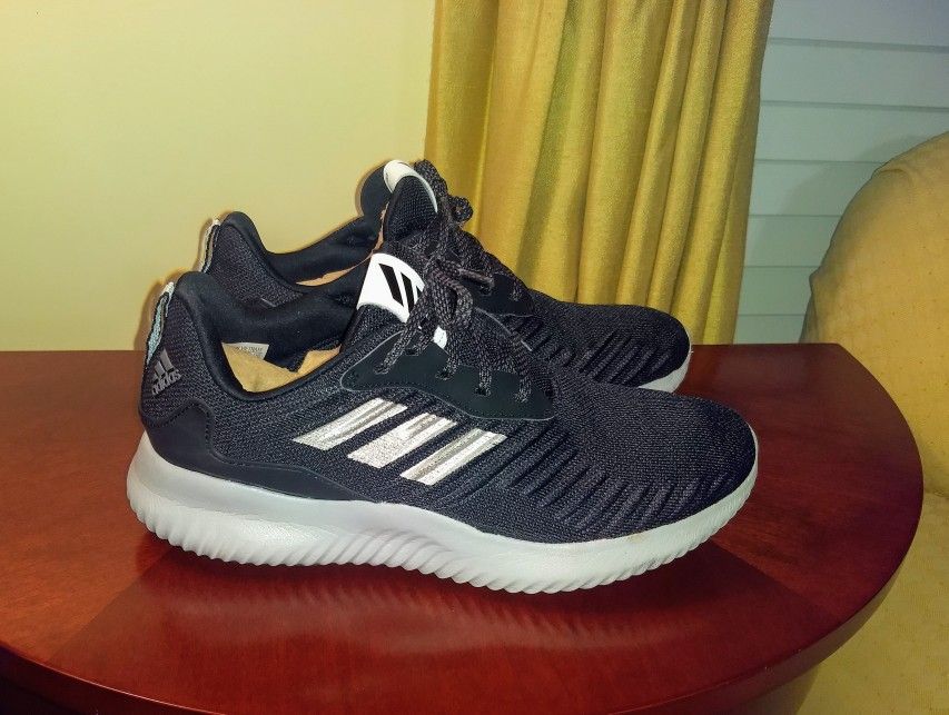 ADIDAS ALPHA BOUNCE SZ 7