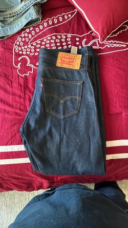 Levi's 501 Dark Wash Jeans 34x30  4 jeans left and 25 dollars each