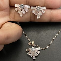 Pendant Set