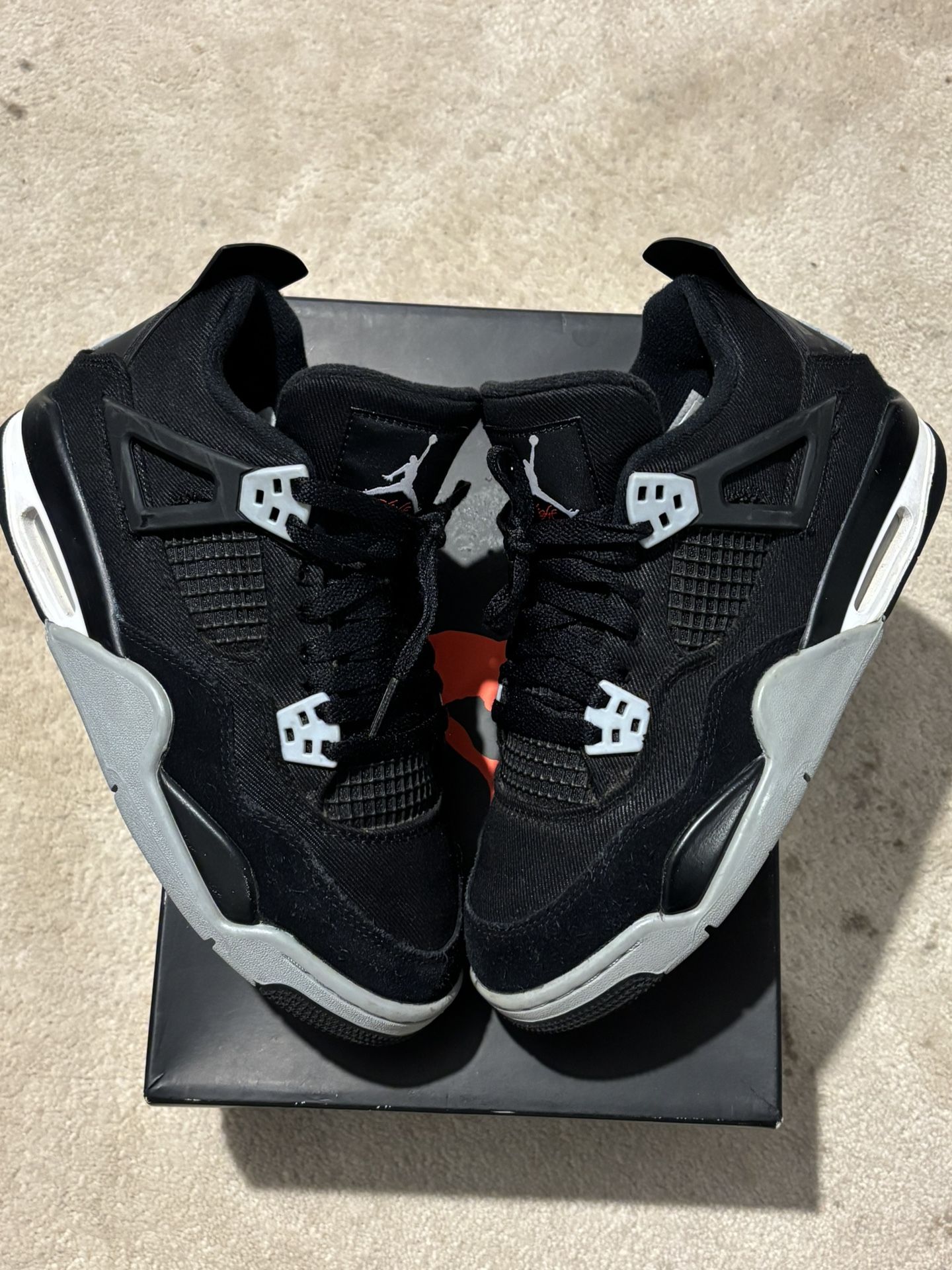 Black Canvis 4s Size 6.5