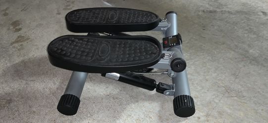 Sunny Health & Fitness Twisting Stair Stepper