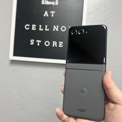 Motorola Razr 2024 Tmobile 256 GB