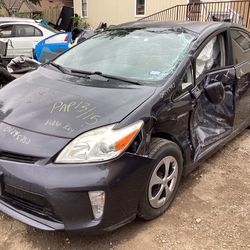 2015 Toyota Prius *parts only* 