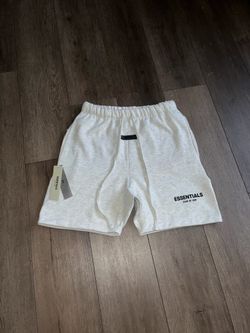 Essentials shorts light oatmeal