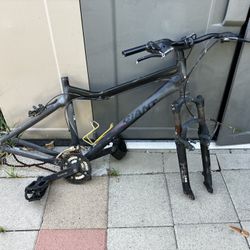 Giant Mountain Bike Frame 