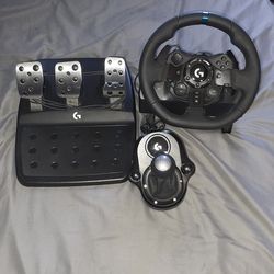 Logitech 923 Steering wheel combo $300 obo