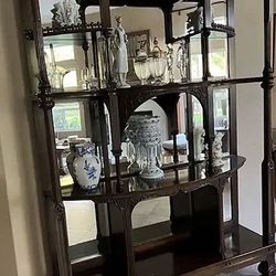 Wall Unit Mirrored Display