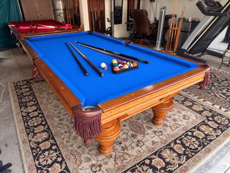 Elegant 8’ Oversized Billiard Pool Table - Brand New Felt - Can Deliver!