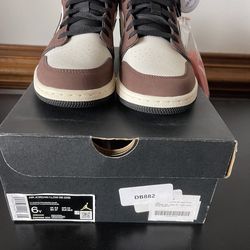 Air Jordan 1 low SE light chocolate/crimson bliss