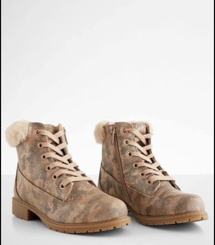 Girls Mia Joani Metallic Camo Boots Size 2