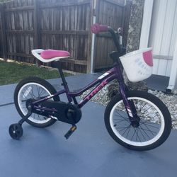 Trek 12” wheel Girls Bicycle In Good Conditions 
