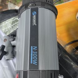 2 Neewer Studio Strobes Plus Extras +++