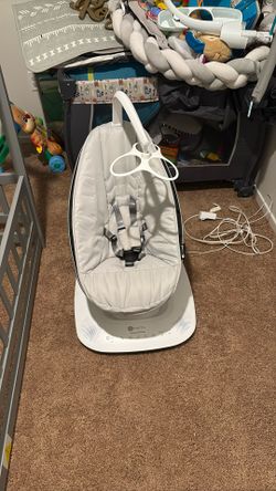 4 Moms swing