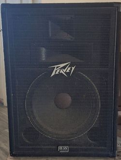 Peavey Black Widow HC International 3 way Speaker Cabinet
