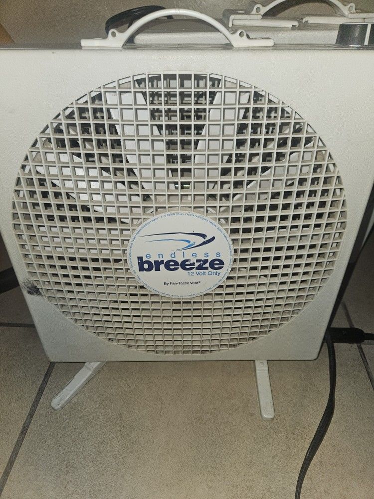 12 Volt Fan By Fan-Tastic Vent 