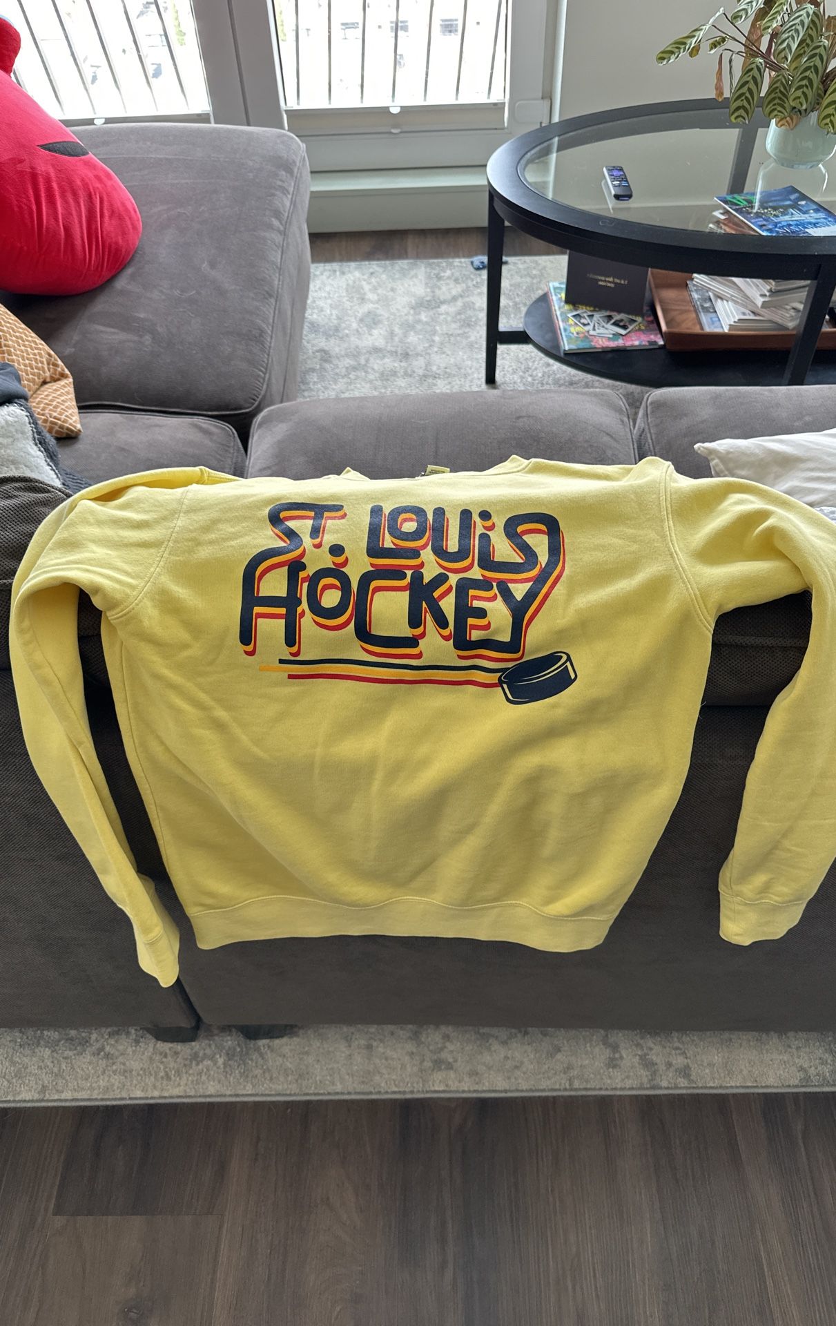 STL CREWNECK