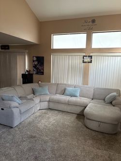 (5) NEW Sectional