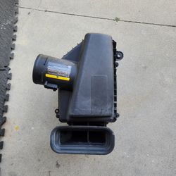 2022 Silverado 6.6 Air Cleaner Box