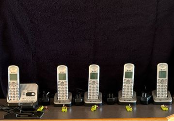 brand AT&T, handset Frequency 6.0. model EL52500 Digital answering.