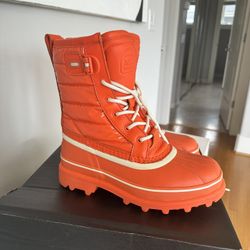 NEW with box Orange Sorel boots