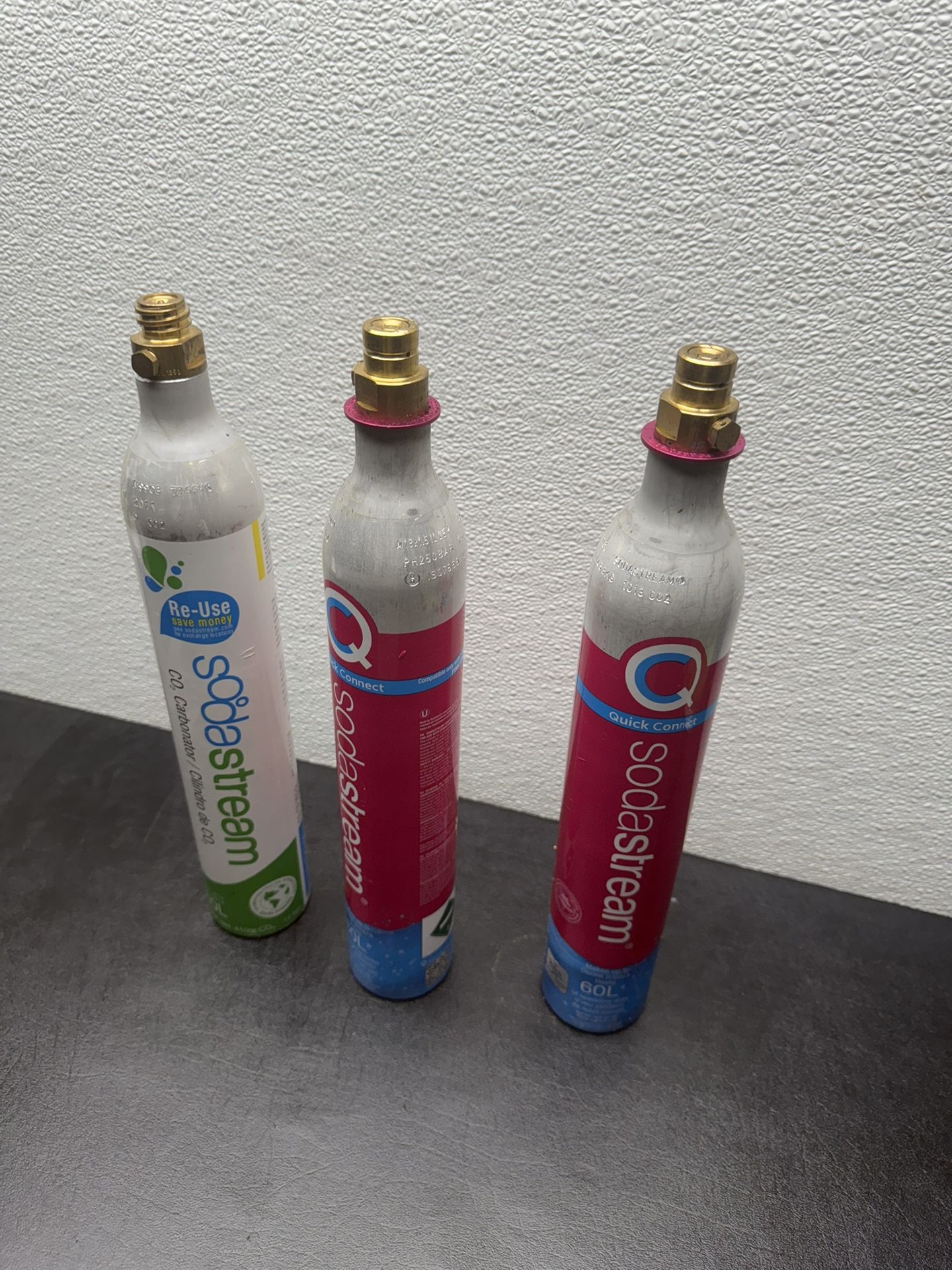 SodaStream Soda Stream CO2 Cylinders 60L Quick Connect Pink Lot of 3 Used Empty