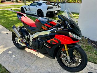 2022 Aprilia RSV4 Factory - Excellent Condition - Low Miles