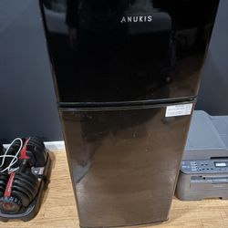 Anukis Fridge