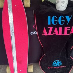 IGGY AZALEA SKATEBOARD