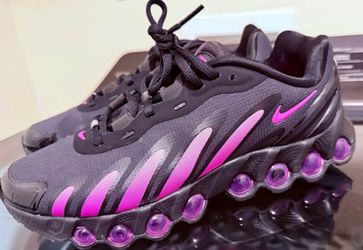 Women’s Nike shoes