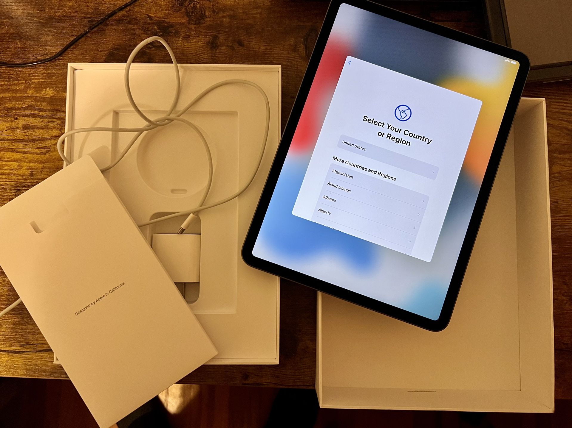 iPad Pro 11” 64gb Space Gray Wi-Fi W/ Case