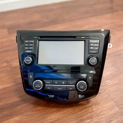 2014-2016 Nissan Rouge Radio & Climate Control OEM