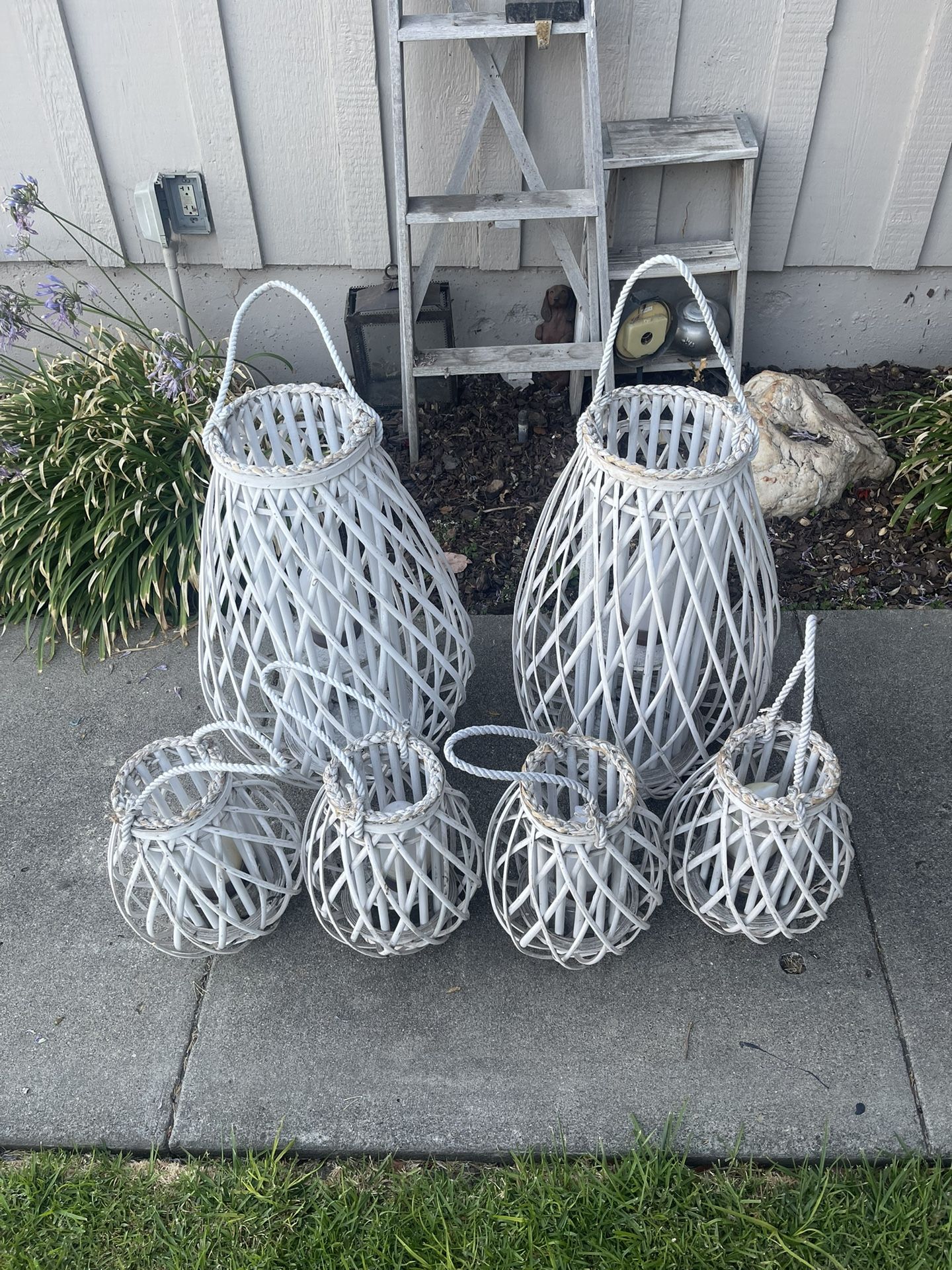 Set of 6 Decorative Wicker Lanterns