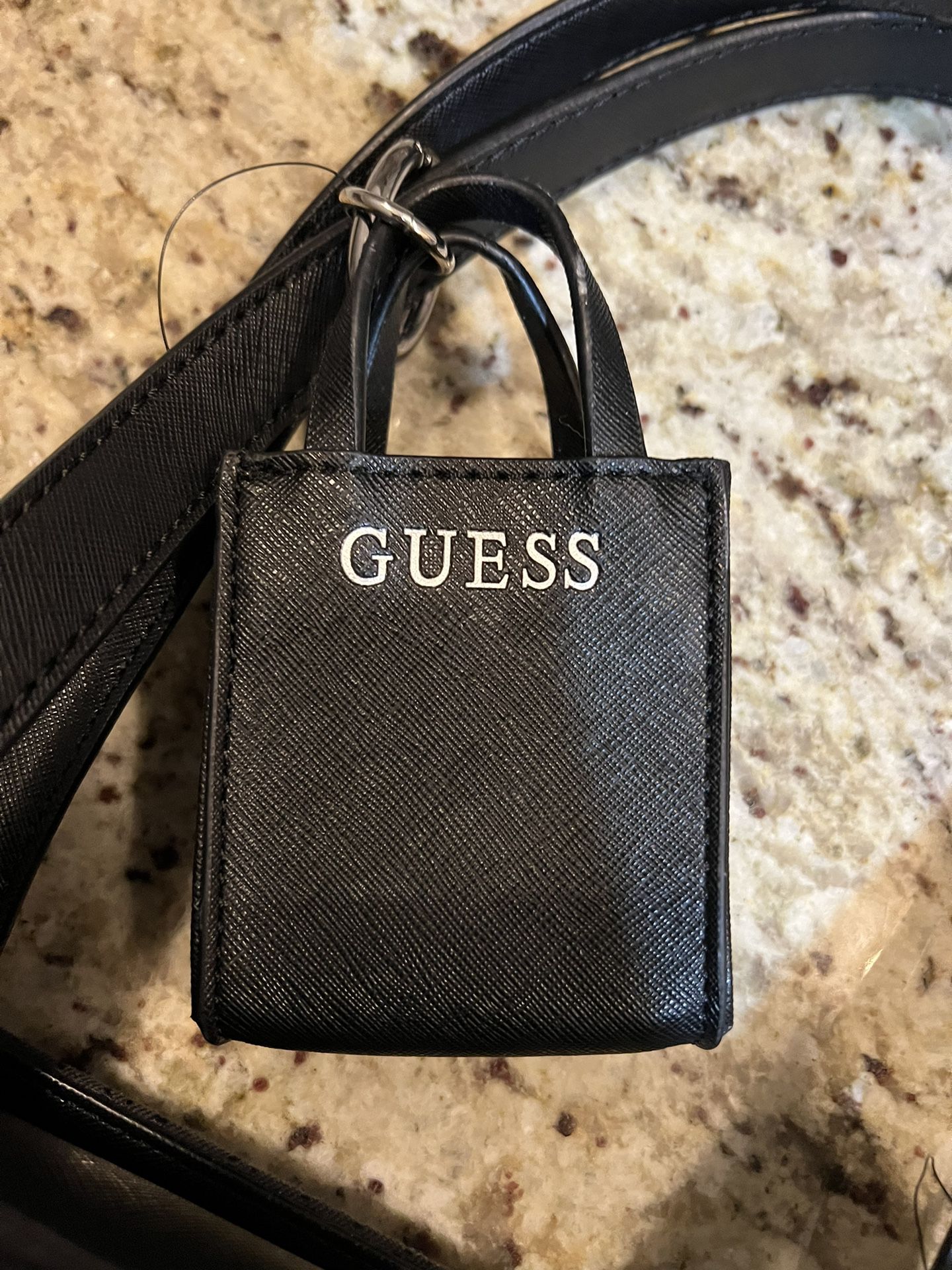 NEW GUESS Bag With Matching Wallet!! for Sale in Babylon, NY