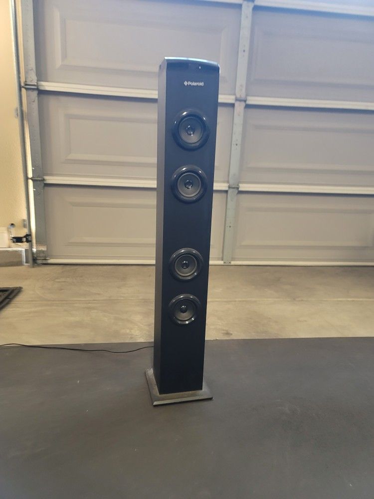 Polaroid Tower Speaker