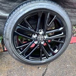 2025 Toyota Camry OEM Factory 18s