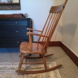 Vintage Colonial Windsor Rocking Chair 🪑💺🪑😃