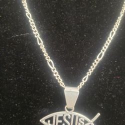 Silver 9.25 Jesus Pendent  With Chain 