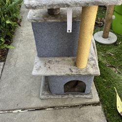 Cat Scratcher/Tree And Pet Carrier 2 Feet