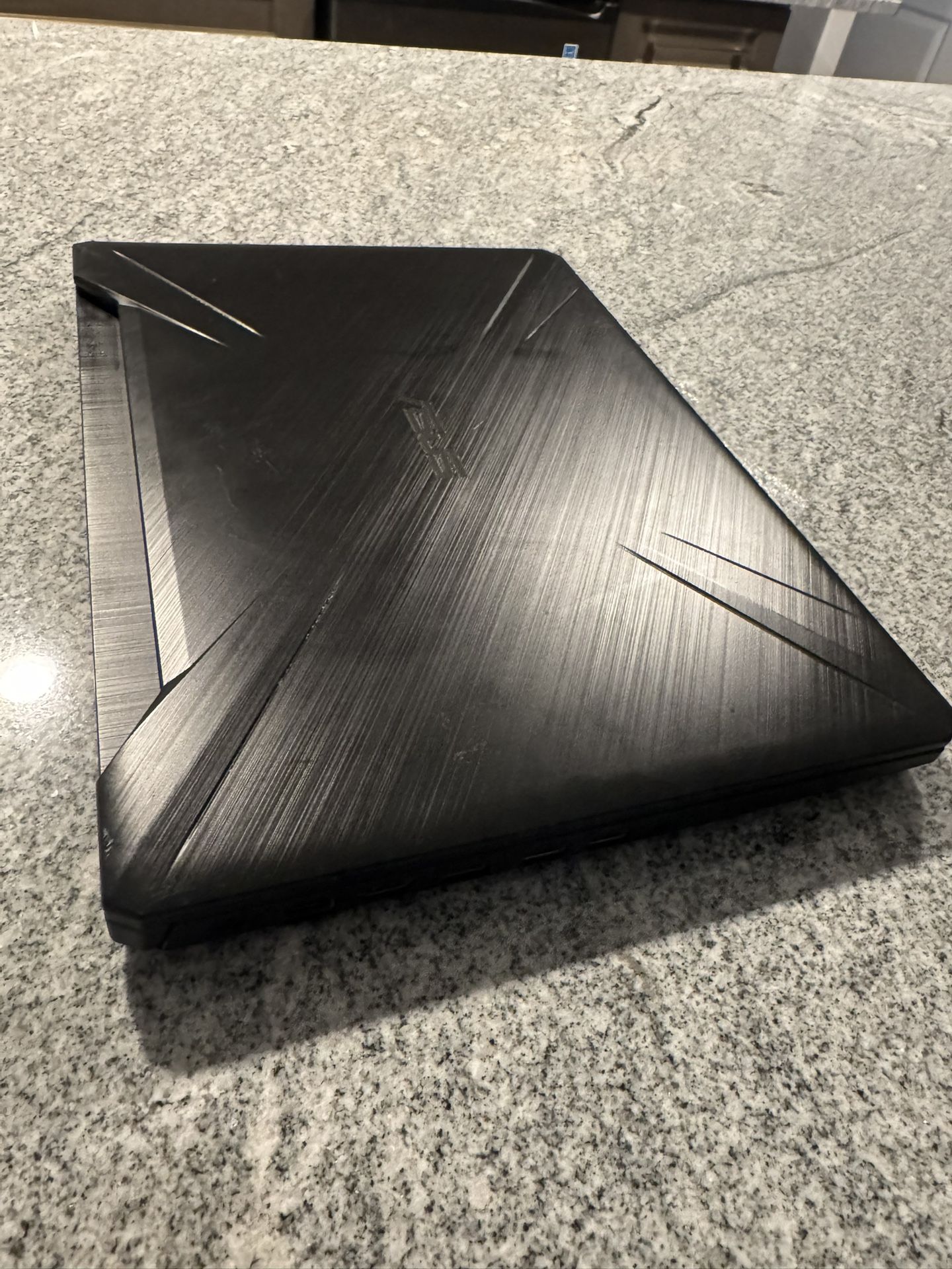 ASUS TUF Gaming Laptop | 2060 NVIDIA GPU, RYZEN 7, 512 GB SSD, 16GB RAM |