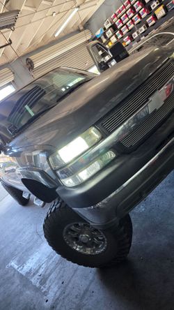 Car Led Headlights Kit Model 9006 (Same as 9005 9012 HB3 HB4 H10) 

$29 COMPLETE KIT 
2 BULBS for:
Headlights, Low beam, High beam, DRL or Foglights
*