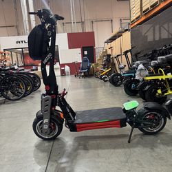 Dual-motor high-speed electric scooter