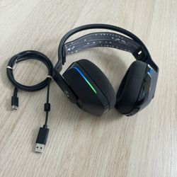 Logitech G733