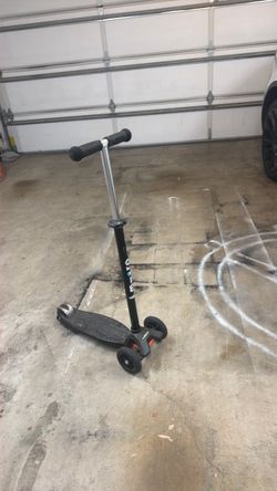 Micro Maxi Kick Scooter Black