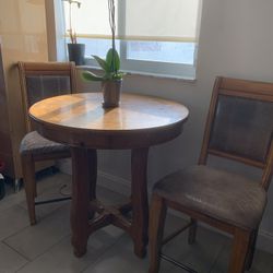 Breakfast Table And Chairs 
