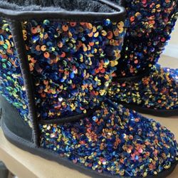 🎄NEW 🎅XMAS 🎁Sz 6 Fit 7 UGG Sequin Bootis SALE $180. O.B.O 🎈