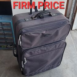 Luggage with 2 Wheels, Good condition, Clean inside out, Read Description For Details 