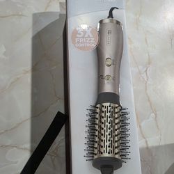 Infinti Pro Conair Fizzfree Flex 2 Inch Hot Air Brush