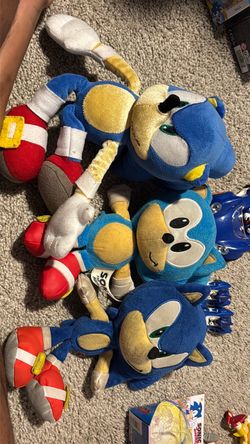 Sonic plushies from 2020-2022